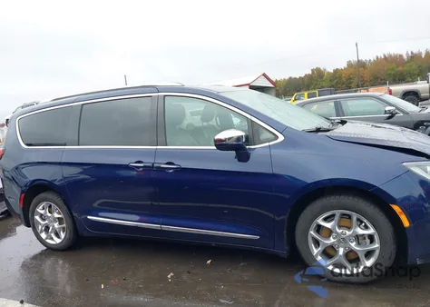 2017 Chrysler Pacifica Limited z USA, uszkodzony, nr VIN 2C4RC1GG7HR513481